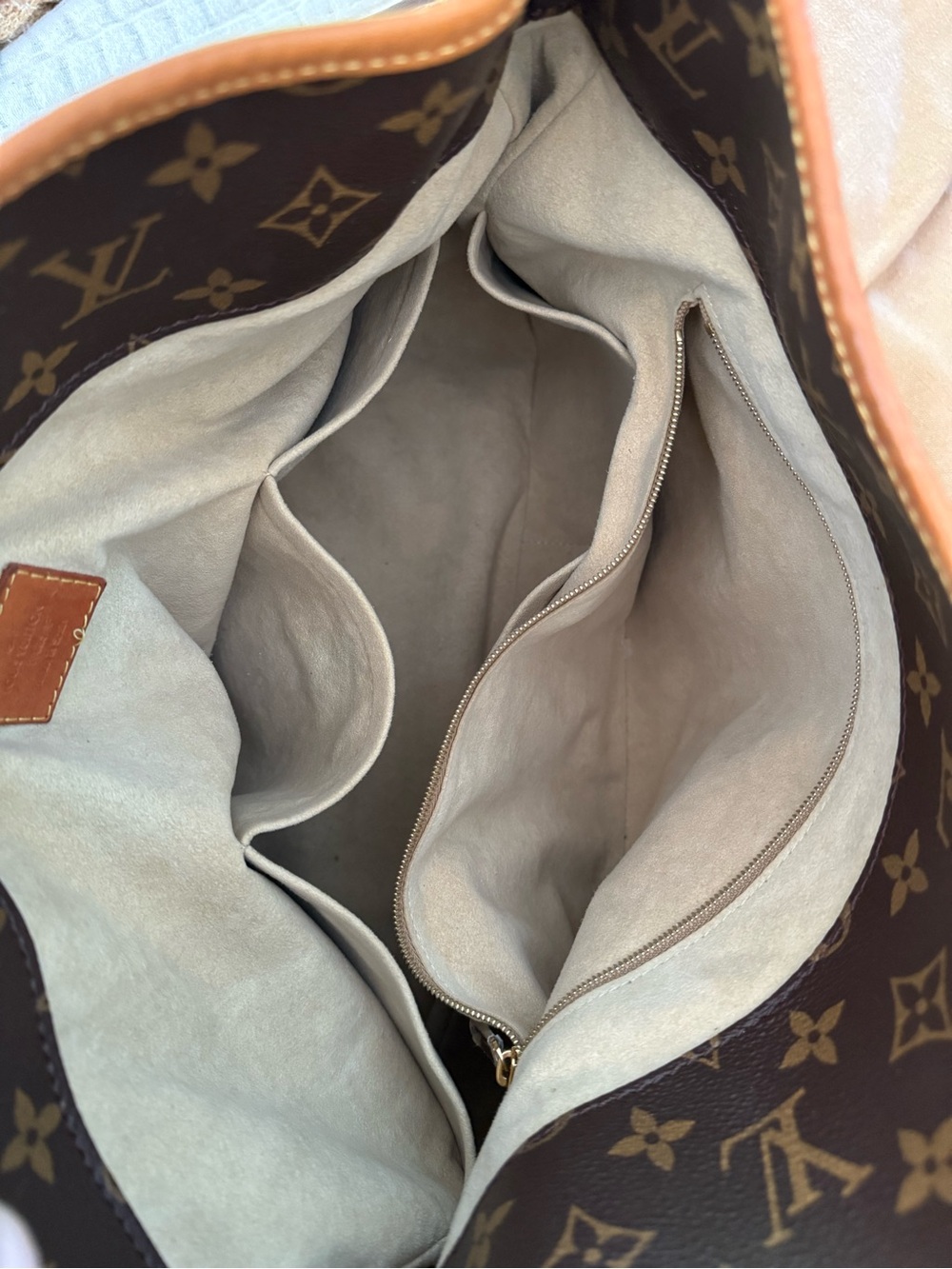 Louis Vuitton Brown Monogram Artsy MM  bag - Picture 14 of 14